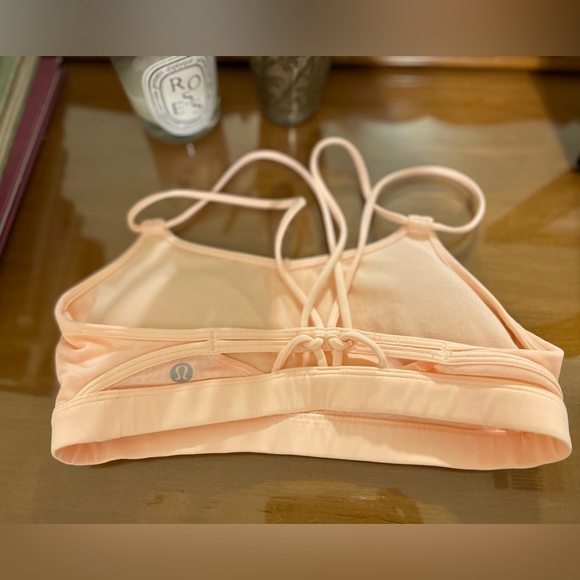 Lululemon Make a move bra in minty pink - Picture 5 of 5